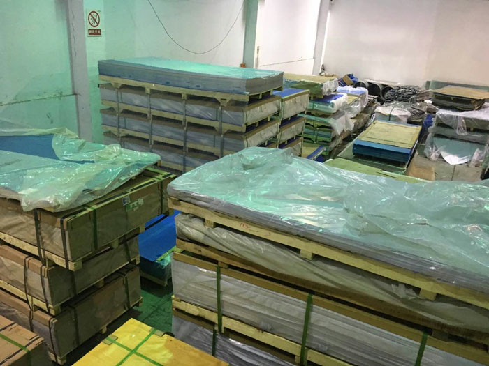 現(xiàn)場(chǎng)拍攝鋁板